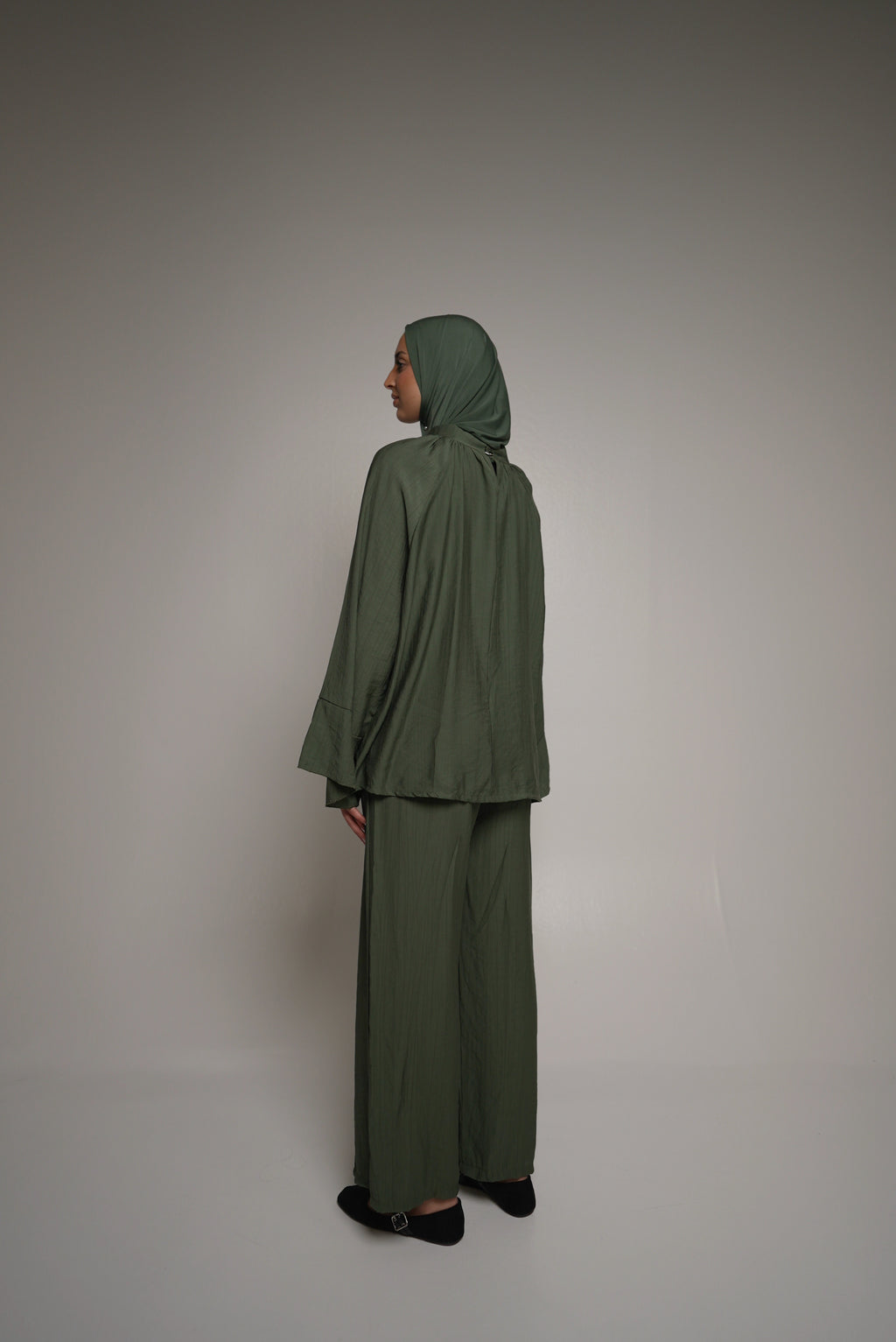 PEARL OF MEDINA OLIVE
